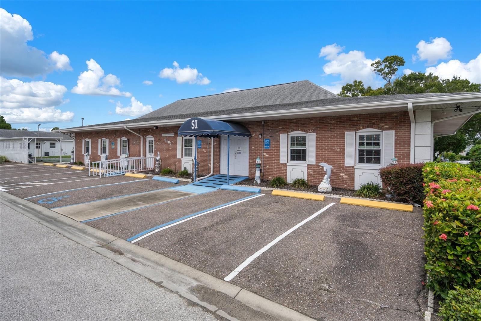 SPRINGWOOD VILLAS - Residential Lease