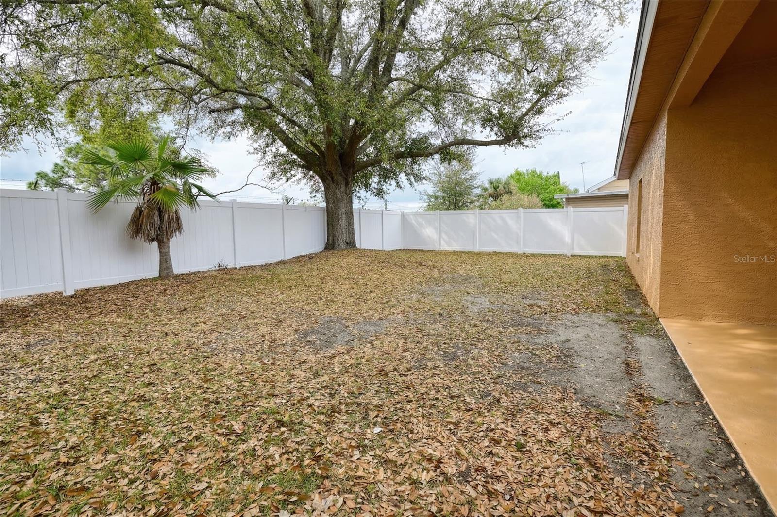 FAIRWAYS LAKE ESTS PH 1 - Residential