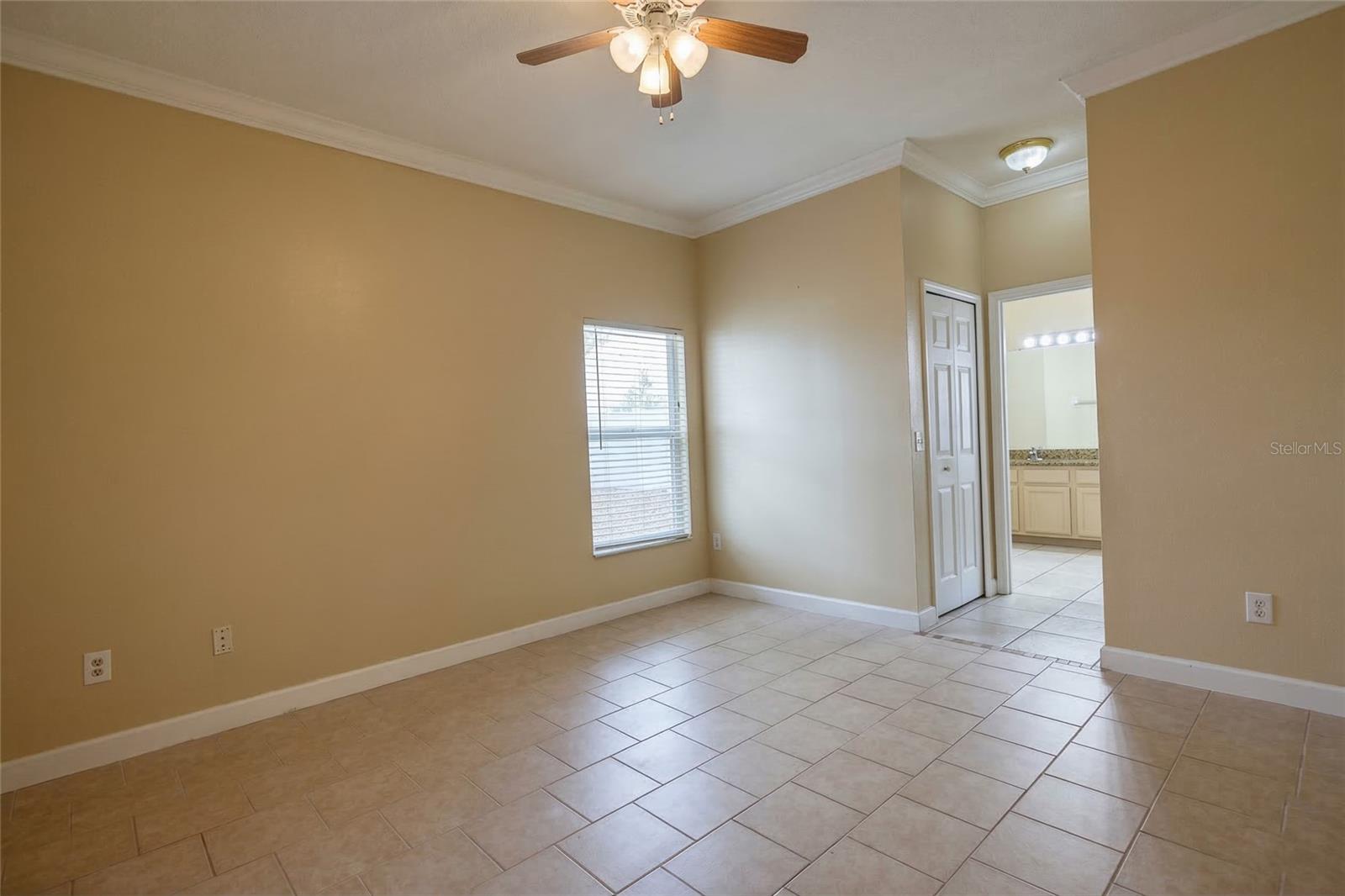 FAIRWAYS LAKE ESTS PH 1 - Residential