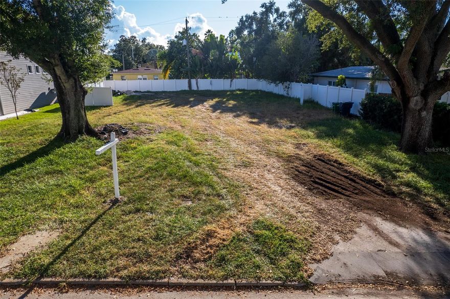This home was recently purchased and torn down for a NEW BUILD OPPORTUNITY! The large lot is fully clear, NO pending tree issues for a build! Severn Street features beautiful mature landscaping and Fine homes, tucked away from the busy streets yet a short golf cart ride to the Yacht Club. Davis Island Airport, Davis Island Beach or the Davis Island Village for shopping and dining! If you're looking to build on Davis Island, take a drive by and compare the Lots available for a new build! SEE THE VALUE!