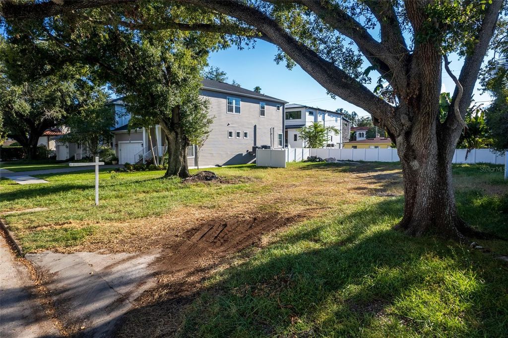 Photo of 516 Severn Avenue, Tampa, FL 33606 (MLS # TB8434167)
