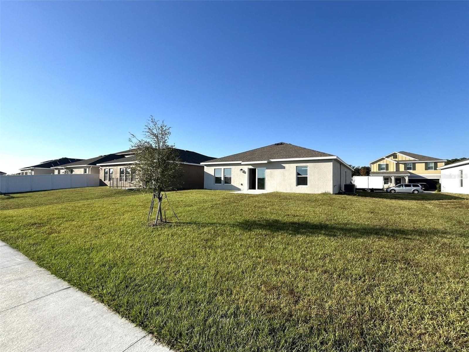 KNIGHTSBRIDGE PH 1 - Residential Lease