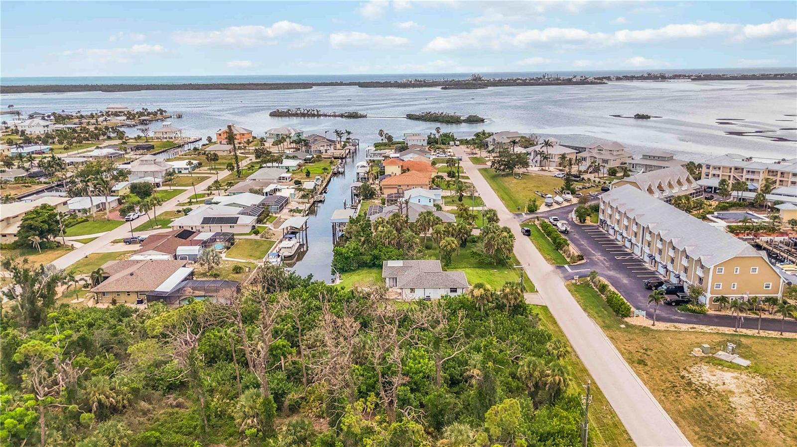 LANDINGS ON LEMON BAY - Residential