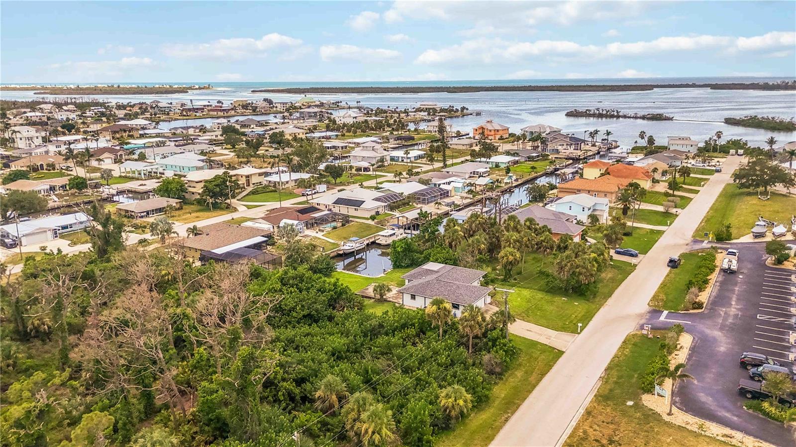 LANDINGS ON LEMON BAY - Residential