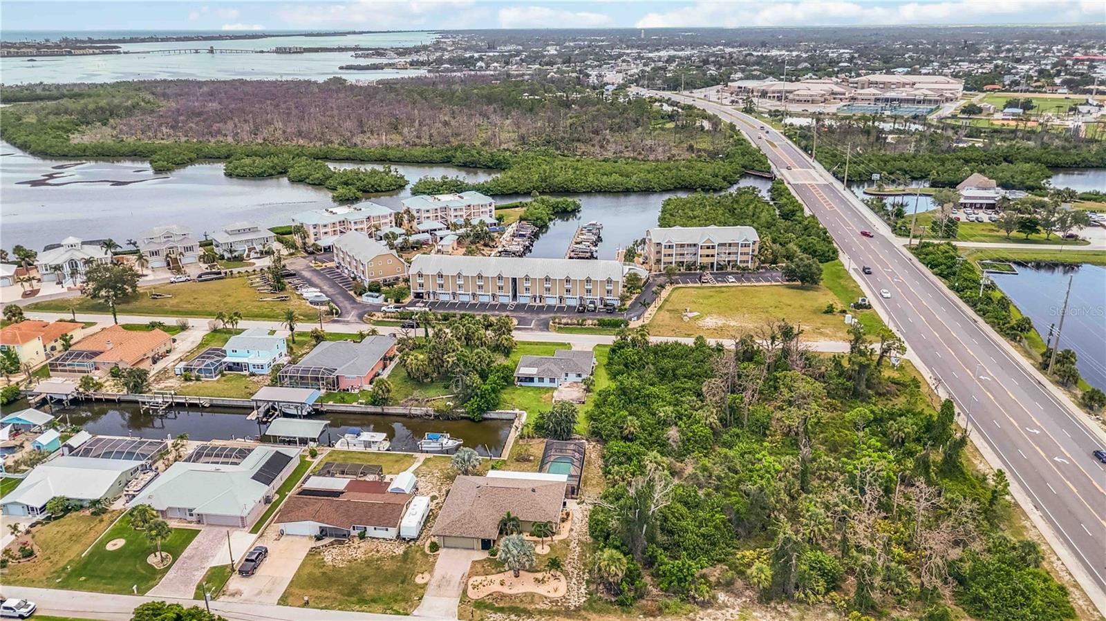 LANDINGS ON LEMON BAY - Residential