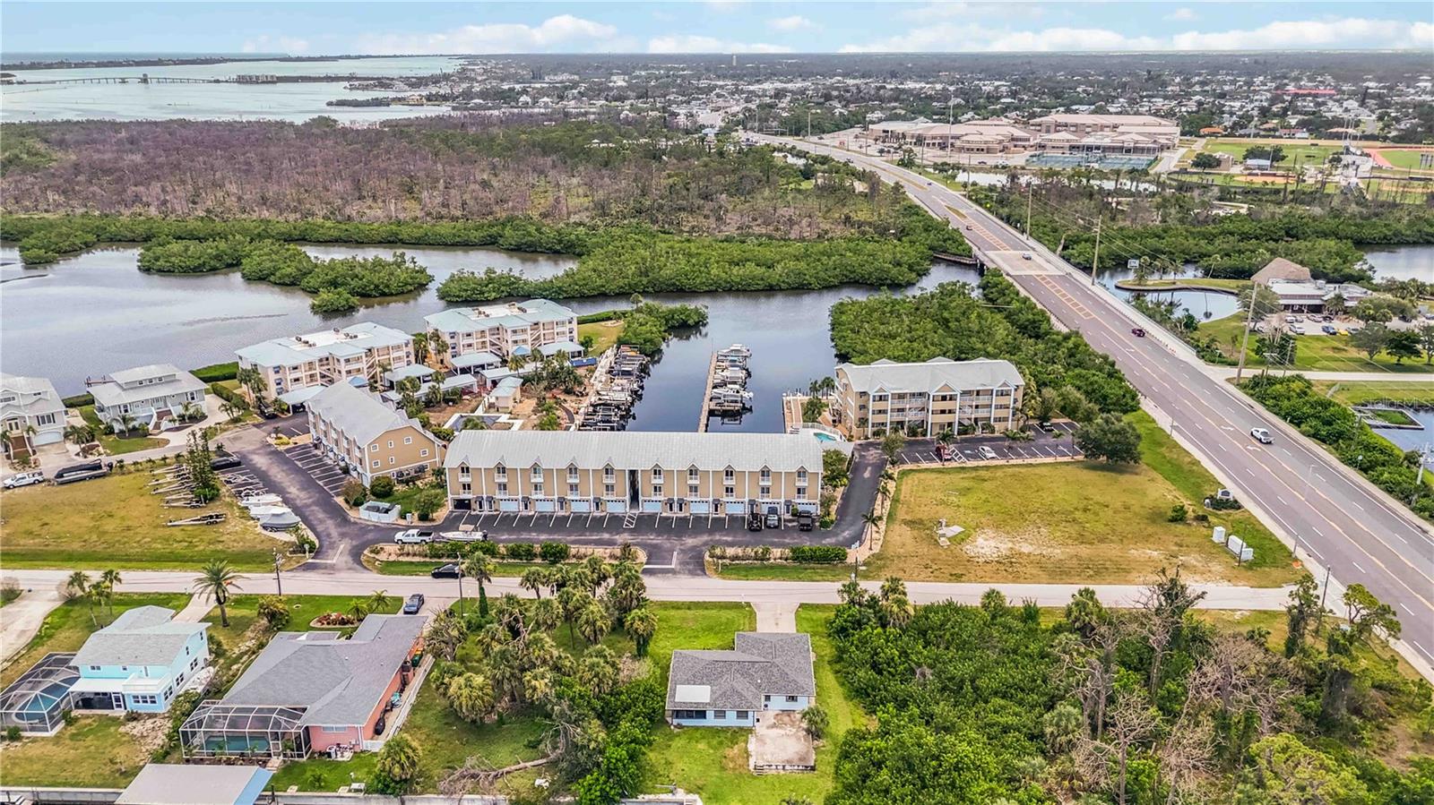 LANDINGS ON LEMON BAY - Residential