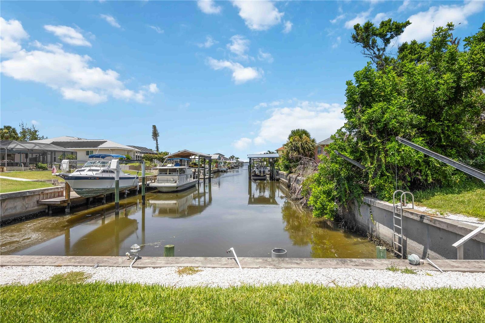 LANDINGS ON LEMON BAY - Residential