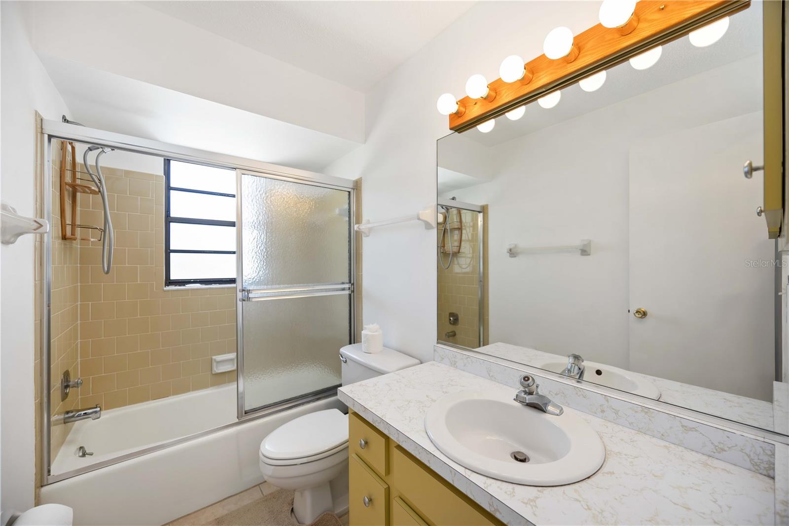 LANDINGS ON LEMON BAY - Residential