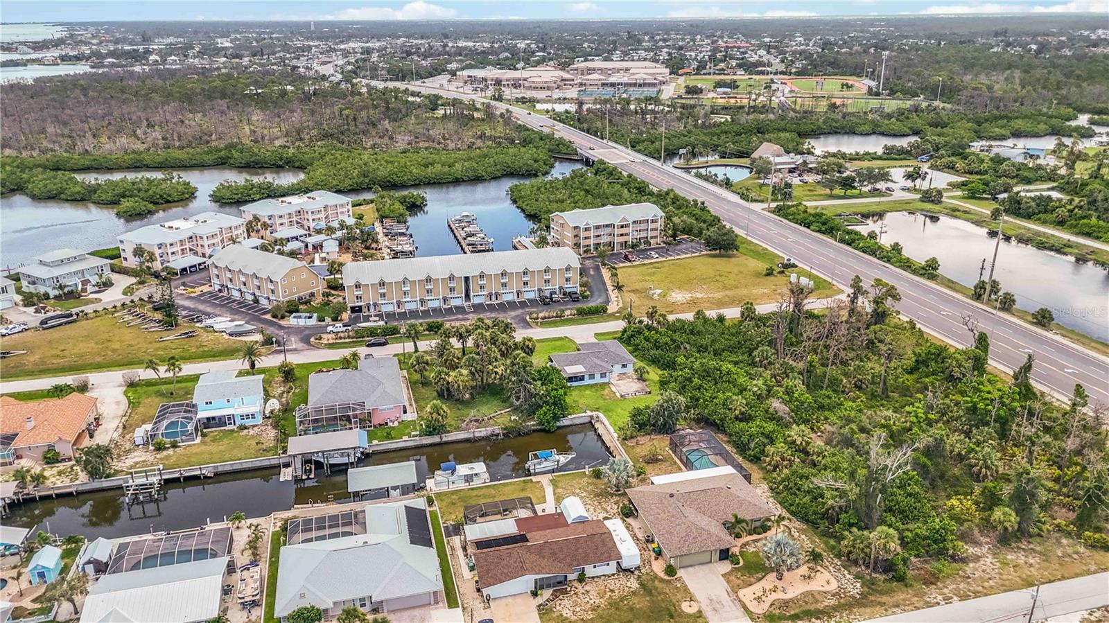 LANDINGS ON LEMON BAY - Residential