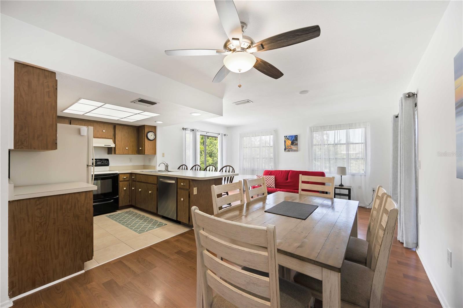 LANDINGS ON LEMON BAY - Residential