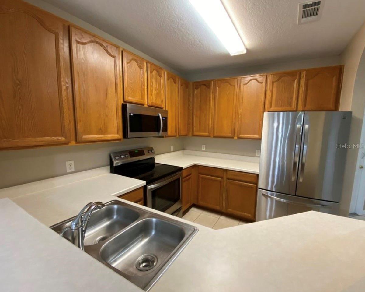 TOWNS LEGACY PARK - Residential Lease