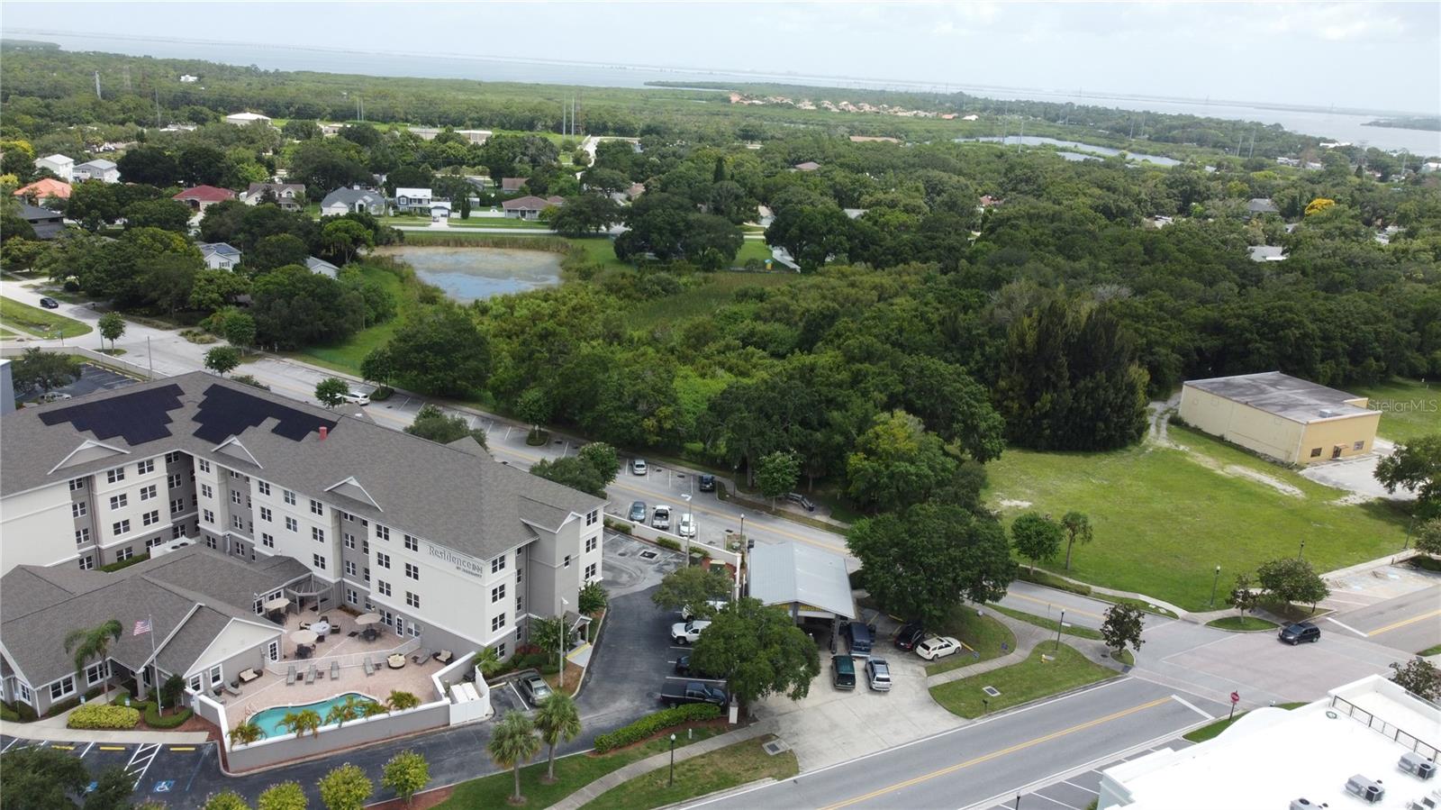 600 SAINT PETERSBURG DR E