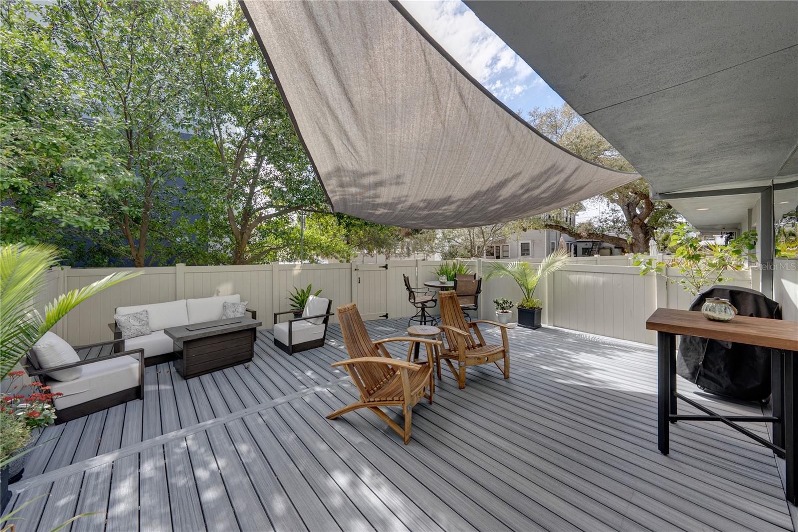 3012 W BARCELONA STREET 2