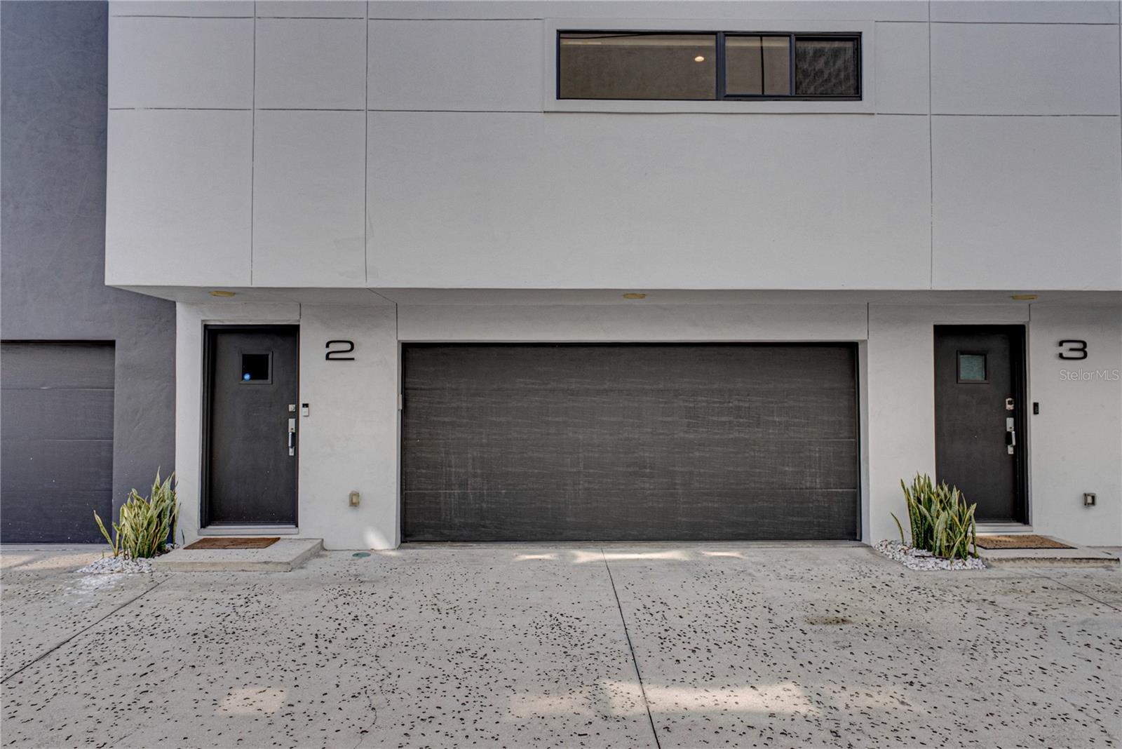 3012 W BARCELONA STREET 2