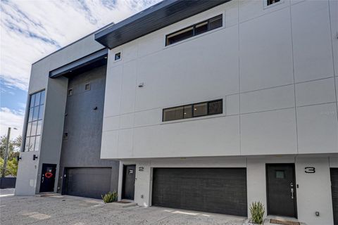 Photo of 3012 W Barcelona Street #2, Tampa, FL 33629 (MLS # TB8476728)