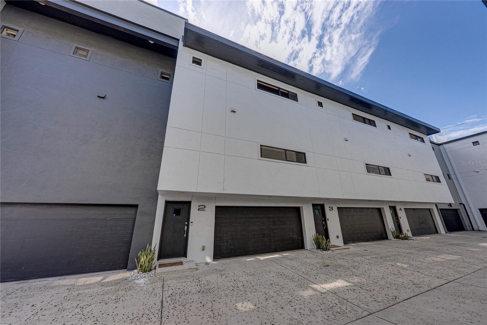 3012 W BARCELONA STREET 2