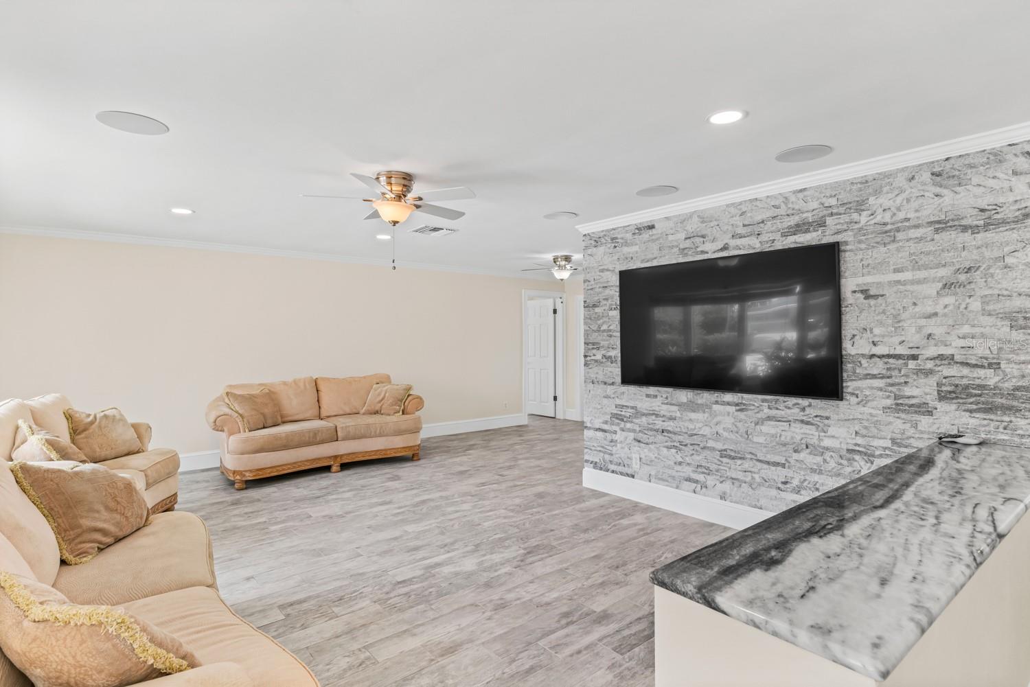 ISLE OF PALMS 2ND ADD - Residential Lease