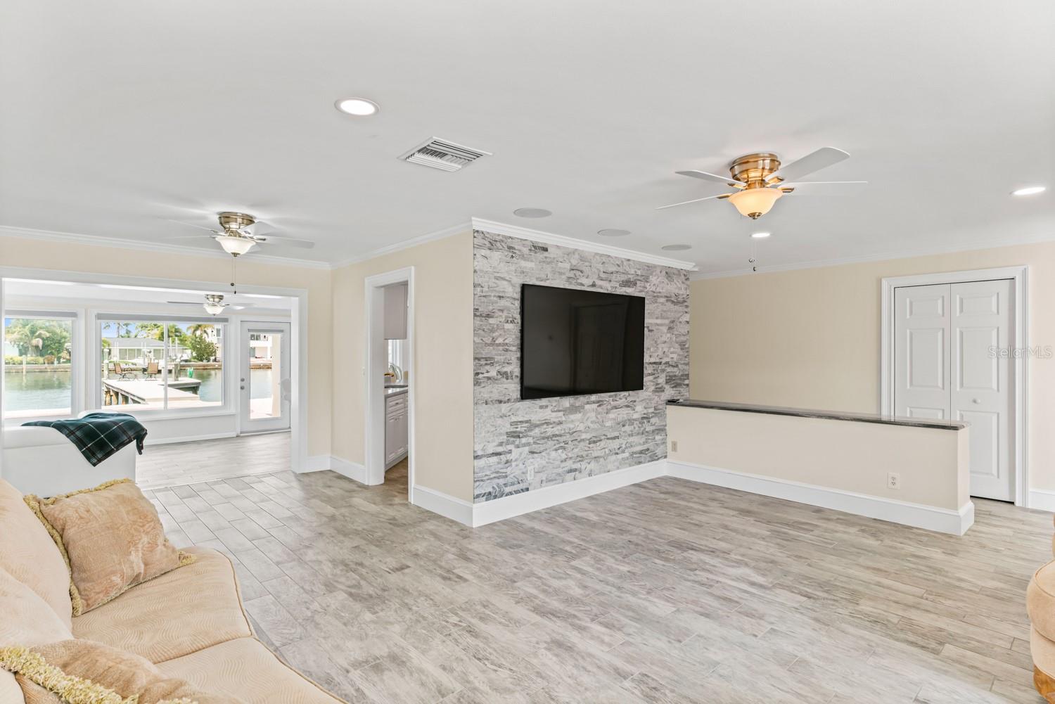 ISLE OF PALMS 2ND ADD - Residential Lease