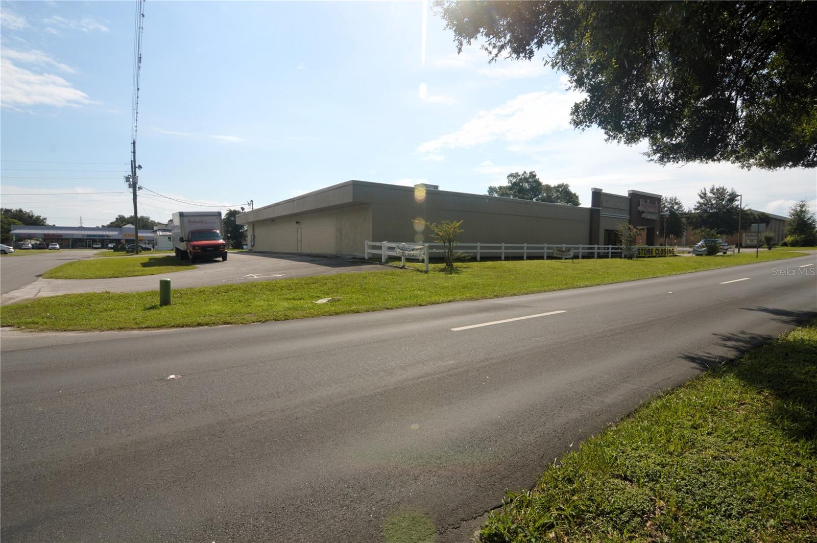 CITY ZEPHYRHILLS - Commercial Sale