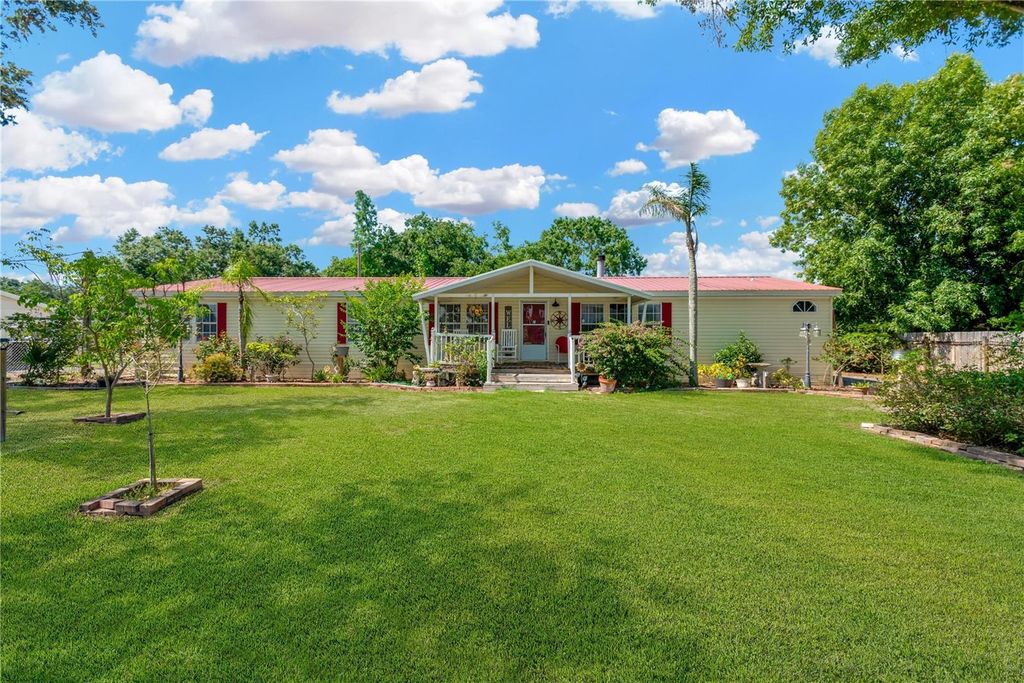 Photo of 4716 Summerall Road, Plant City, FL 33567 (MLS # TB8387299)