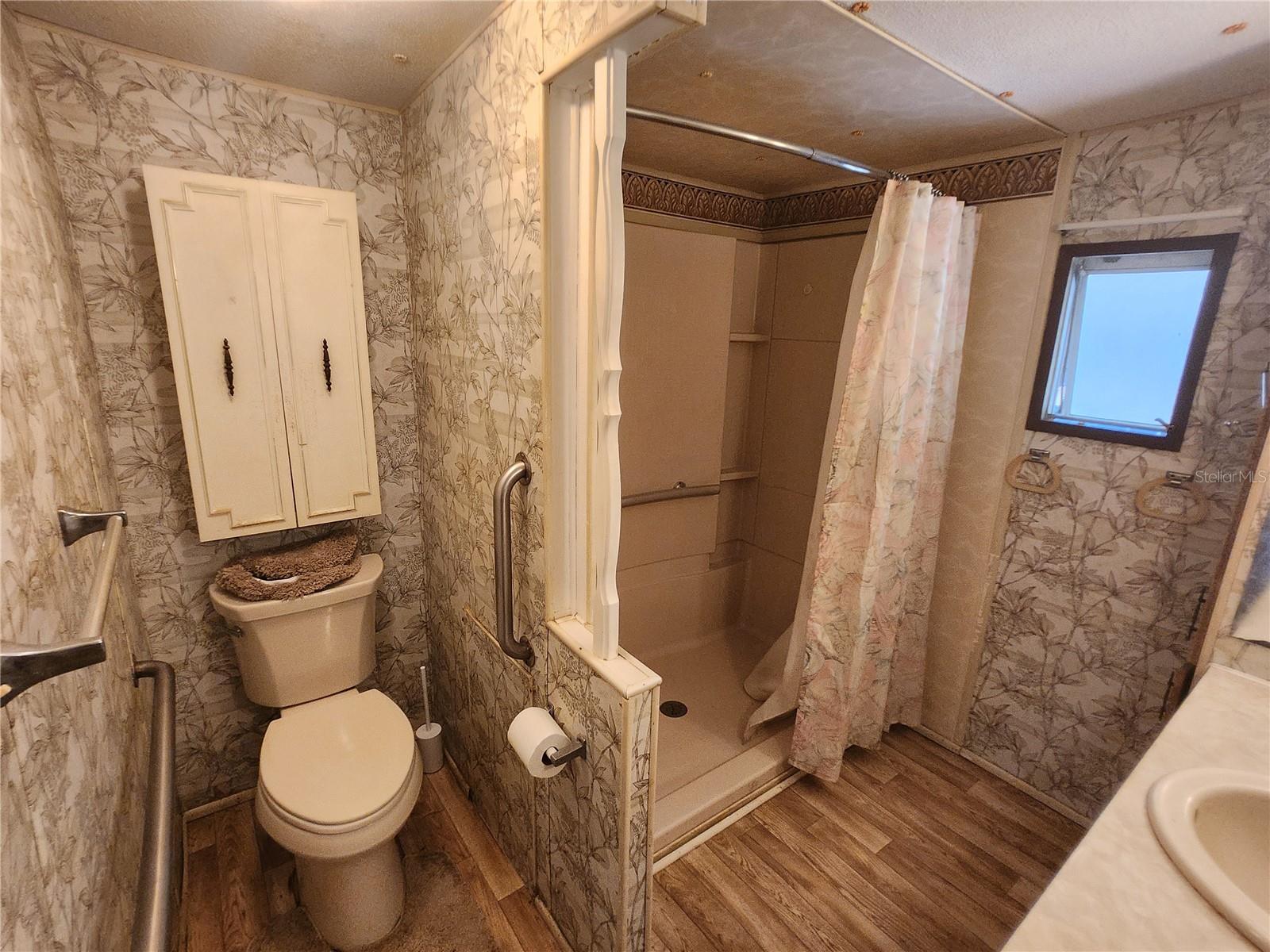 MEADOWS UN 04 - Residential