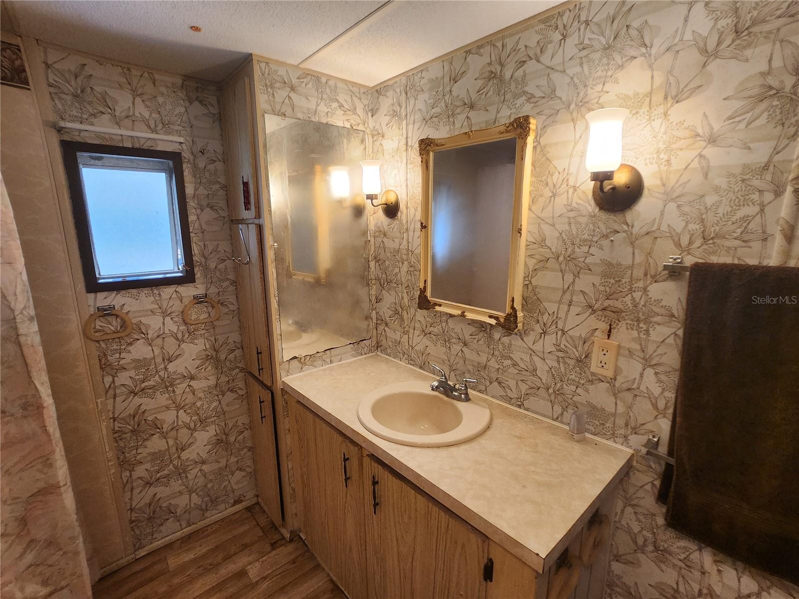 MEADOWS UN 04 - Residential