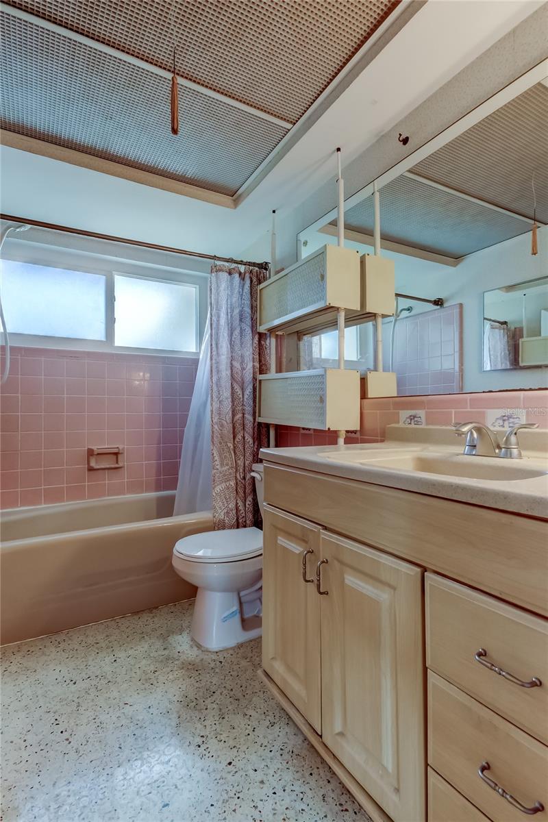 RIDGEWOOD GROVES - Residential