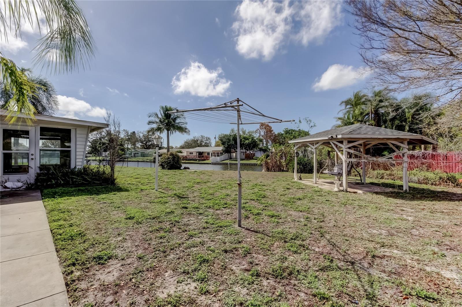 RIDGEWOOD GROVES - Residential