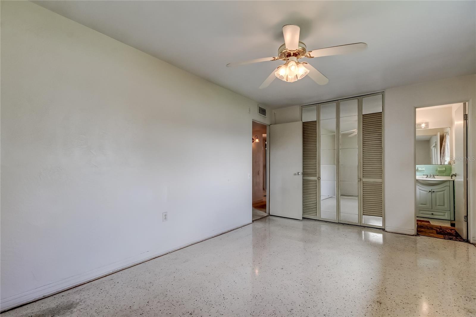 RIDGEWOOD GROVES - Residential