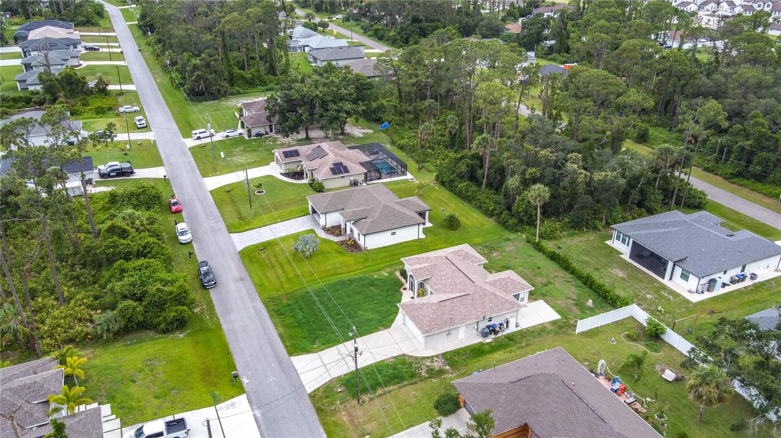 4592 CRABAPPLE AVE