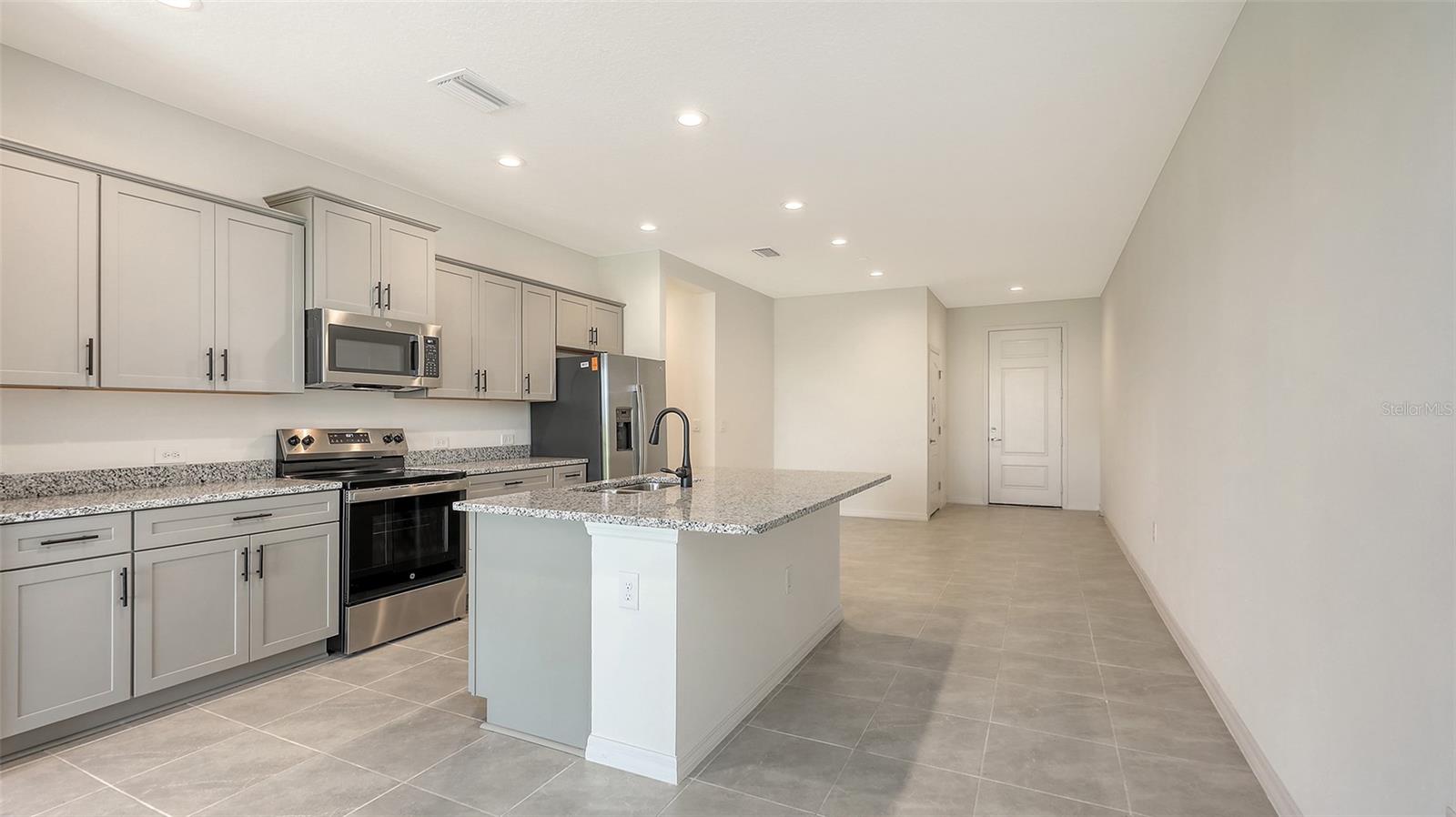 PALM GROVE AT LAKEWOOD RANCH - Residential