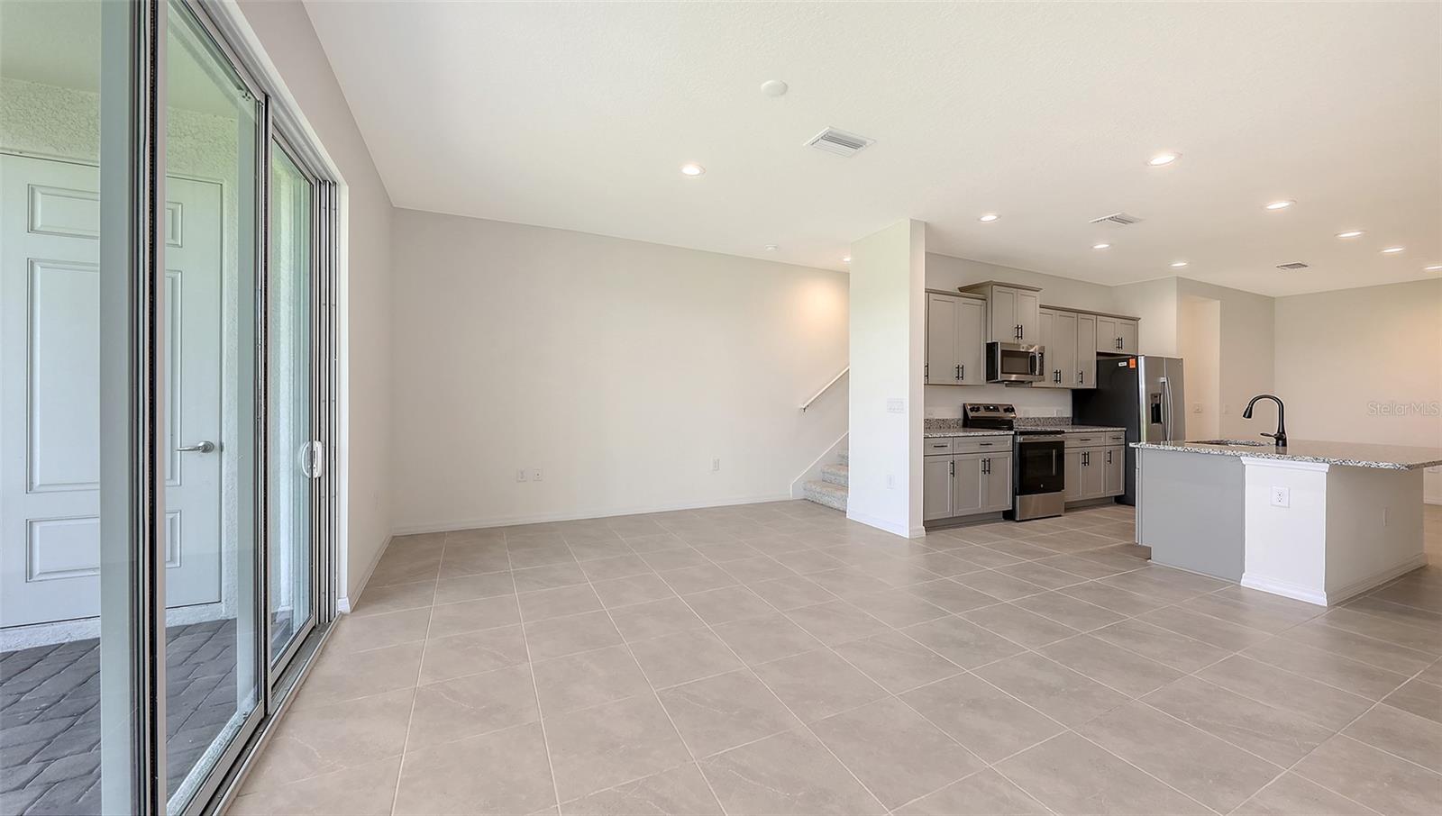 PALM GROVE AT LAKEWOOD RANCH - Residential