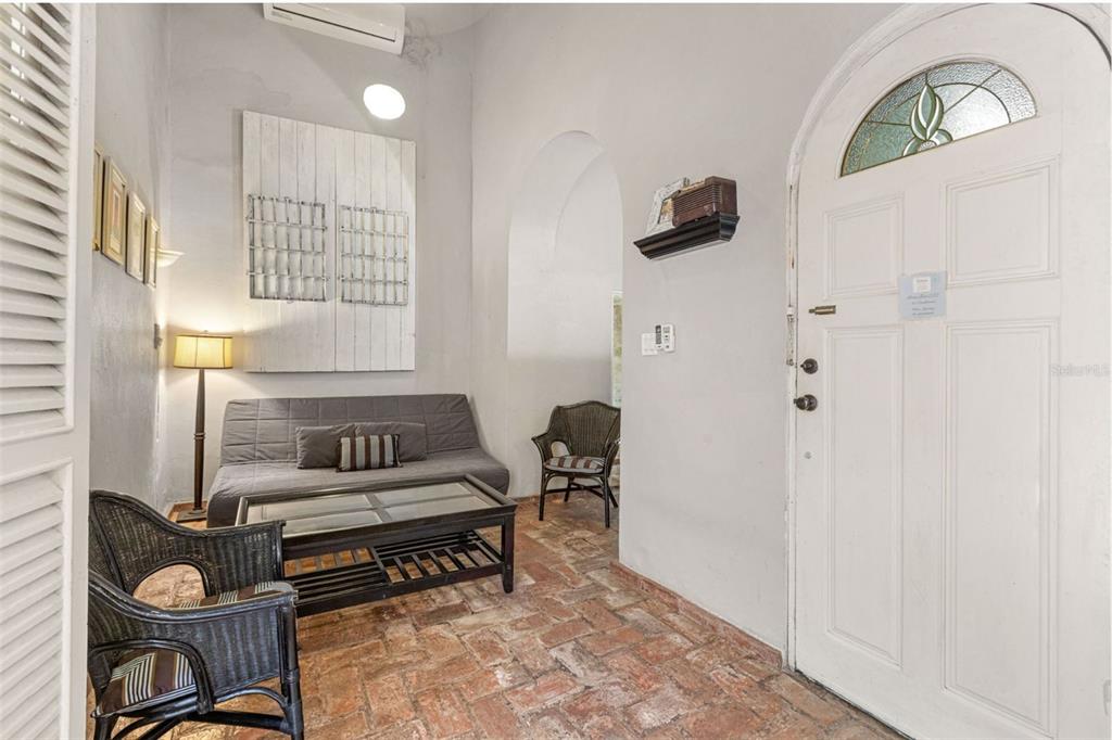 CALETA APARTMENTS - Residential