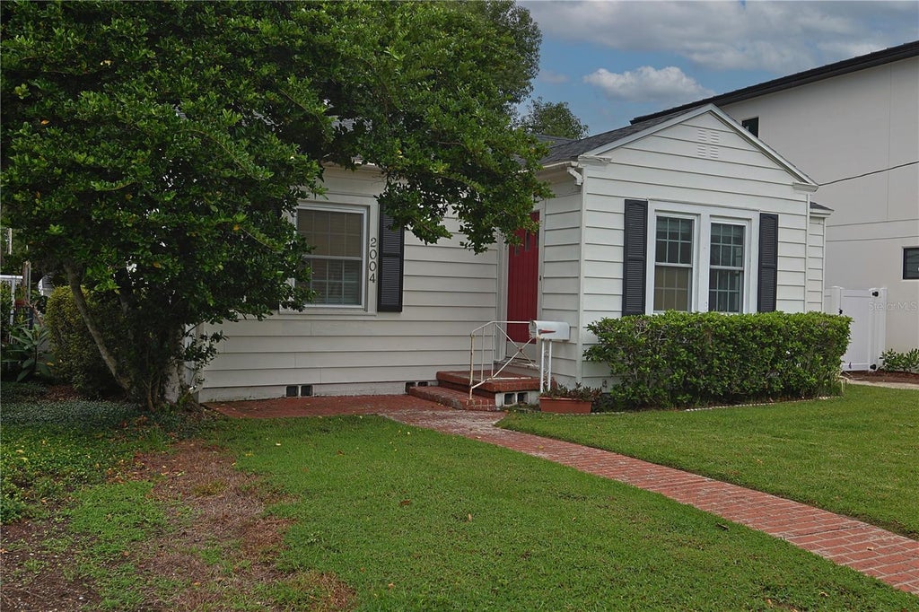 Photo of 2004 Harrison Avenue, Orlando, FL 32804 (MLS # O6447541)