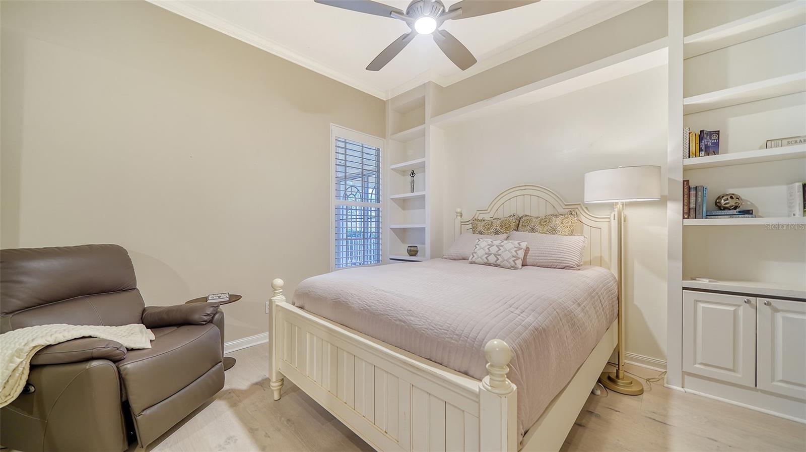 VILLAGEWALK - Residential