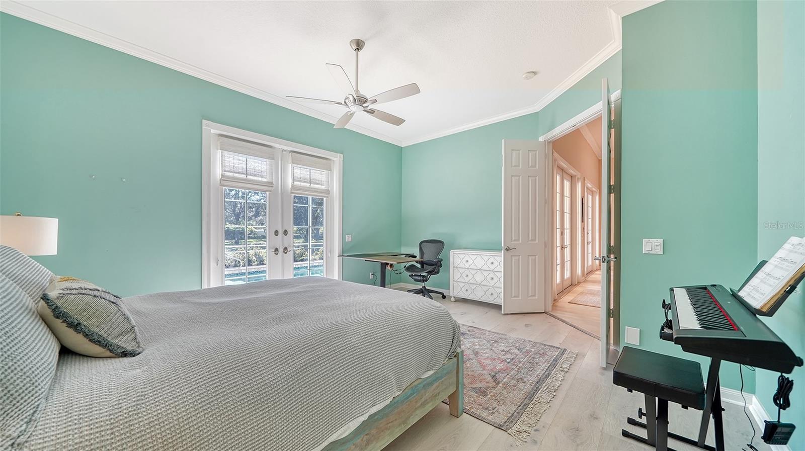 VILLAGEWALK - Residential