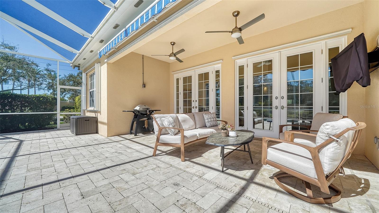 VILLAGEWALK - Residential