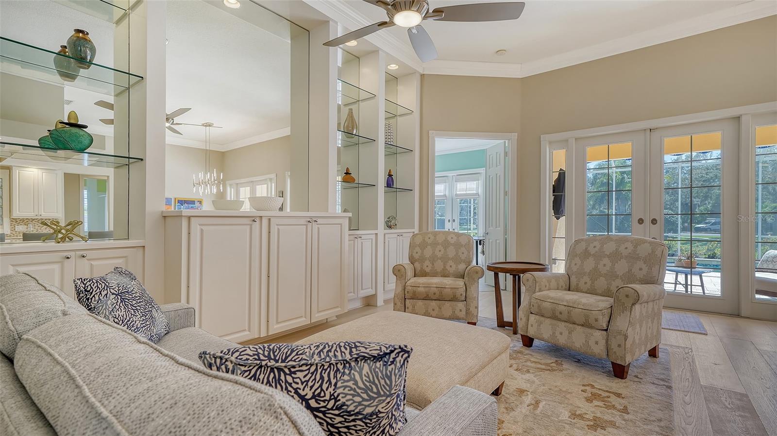 VILLAGEWALK - Residential