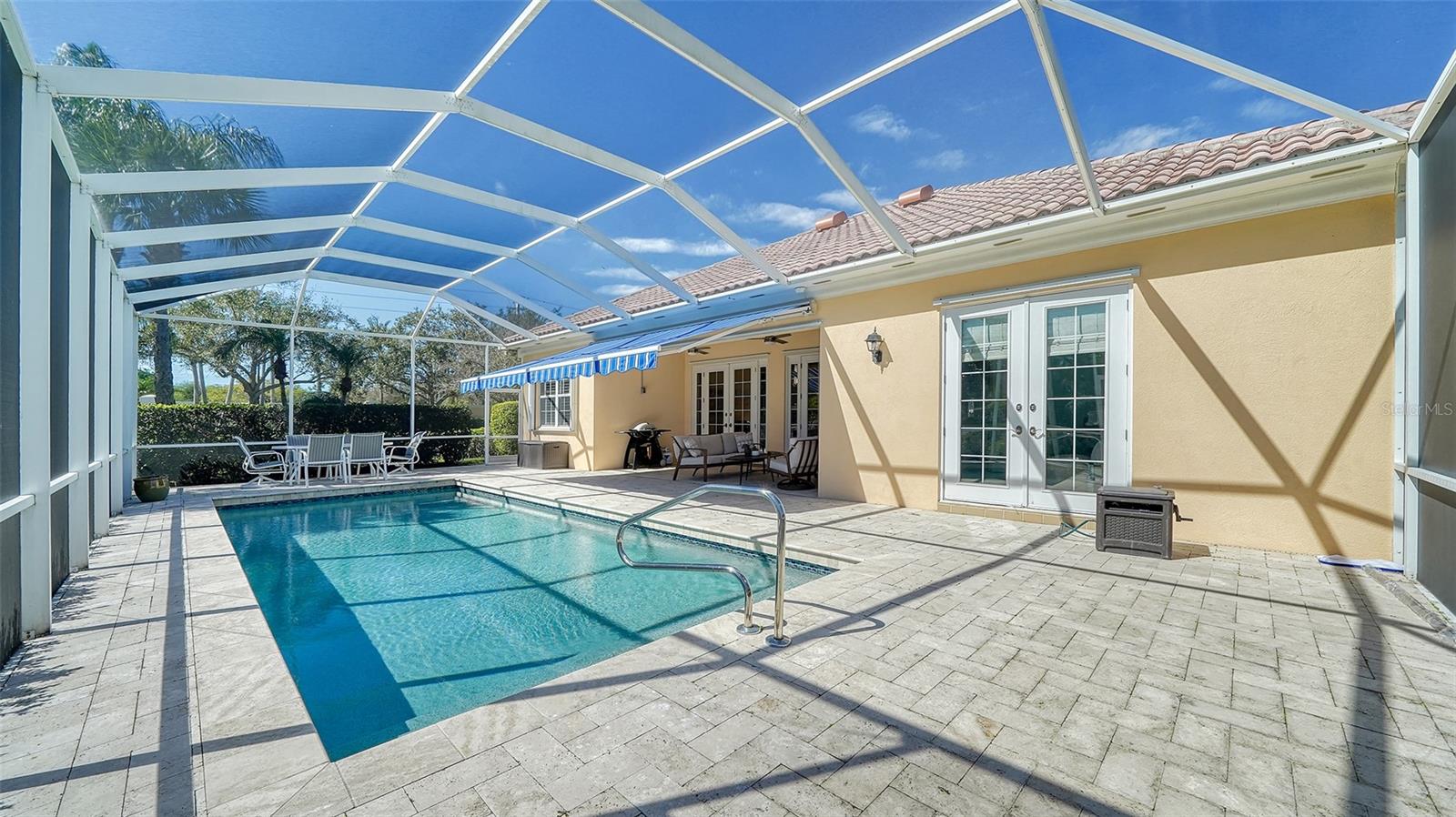 VILLAGEWALK - Residential