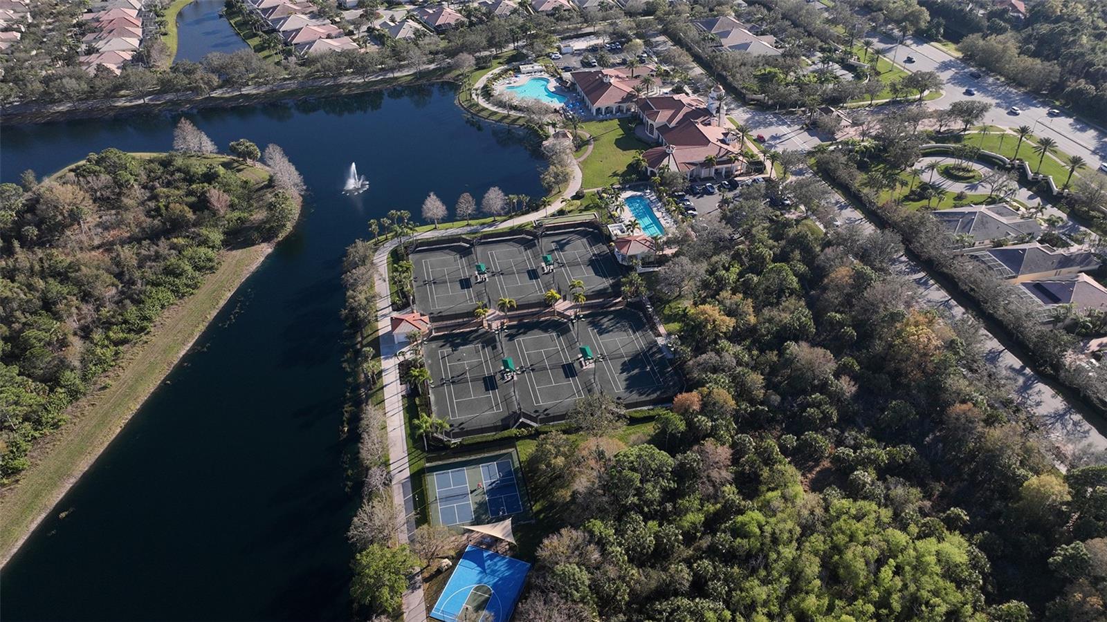 VILLAGEWALK - Residential