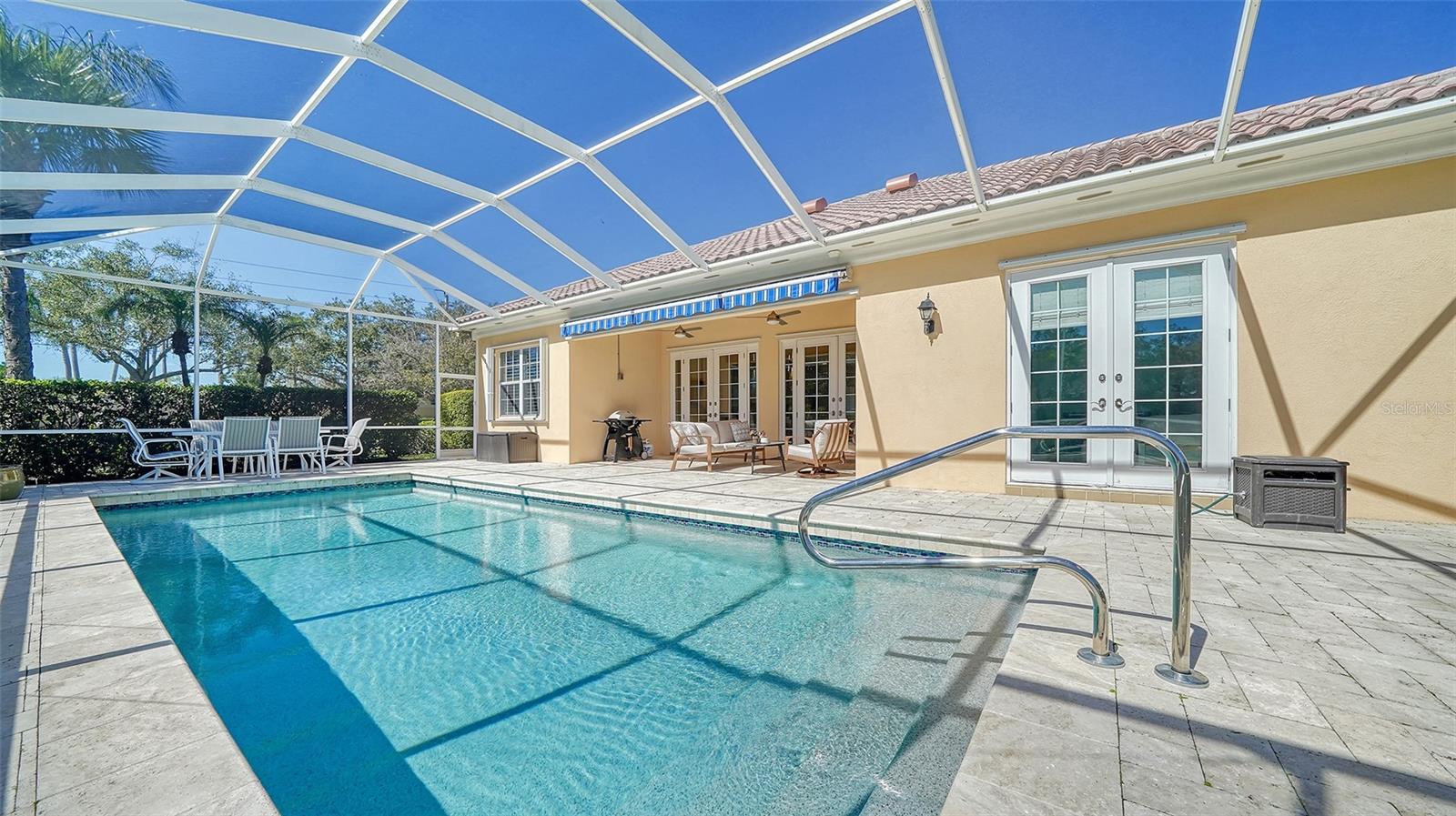 VILLAGEWALK - Residential