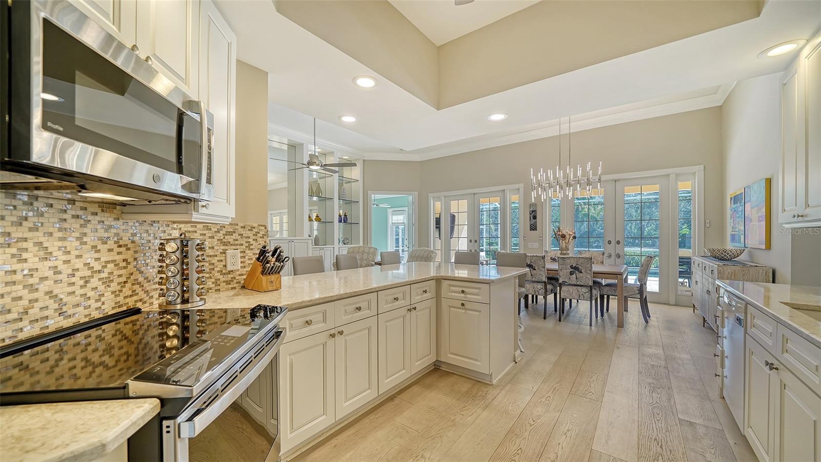 VILLAGEWALK - Residential