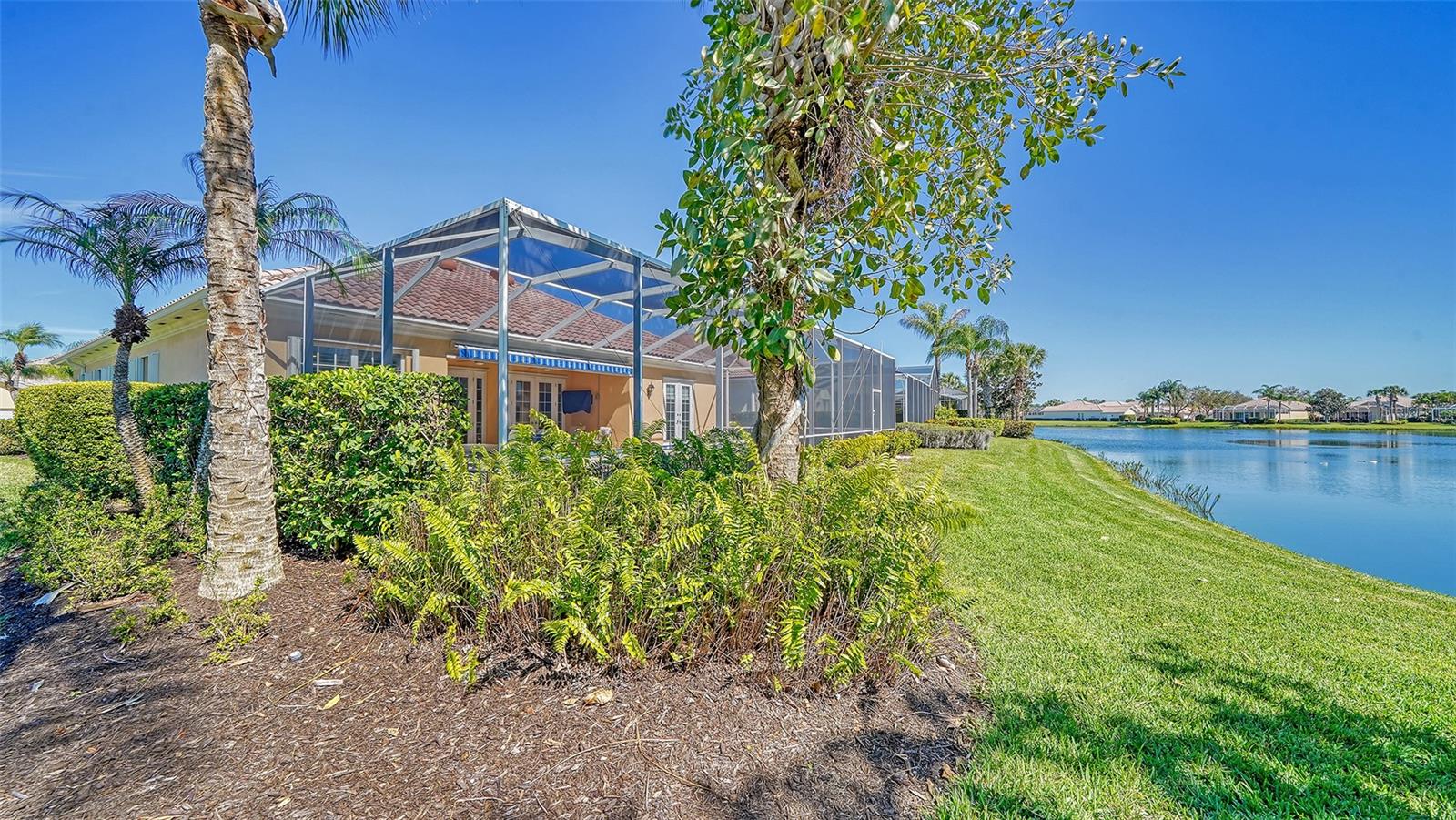 VILLAGEWALK - Residential