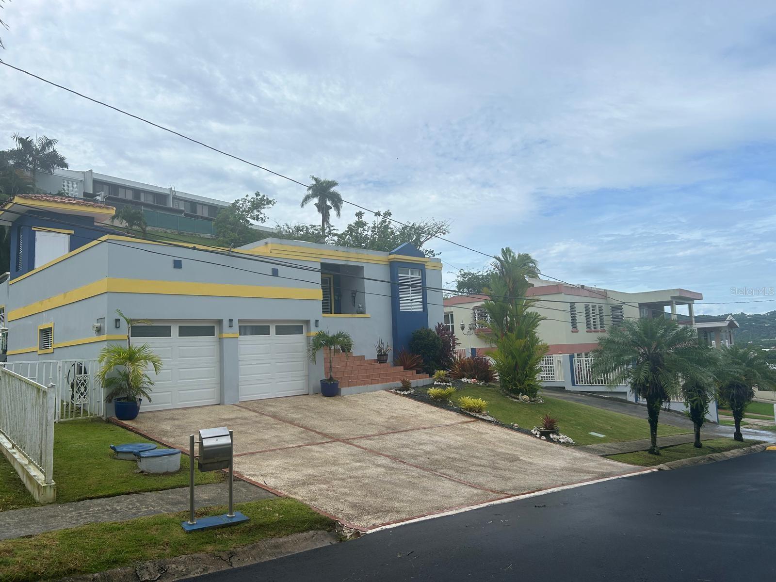 ALTURAS DE SAN BENITO - Residential