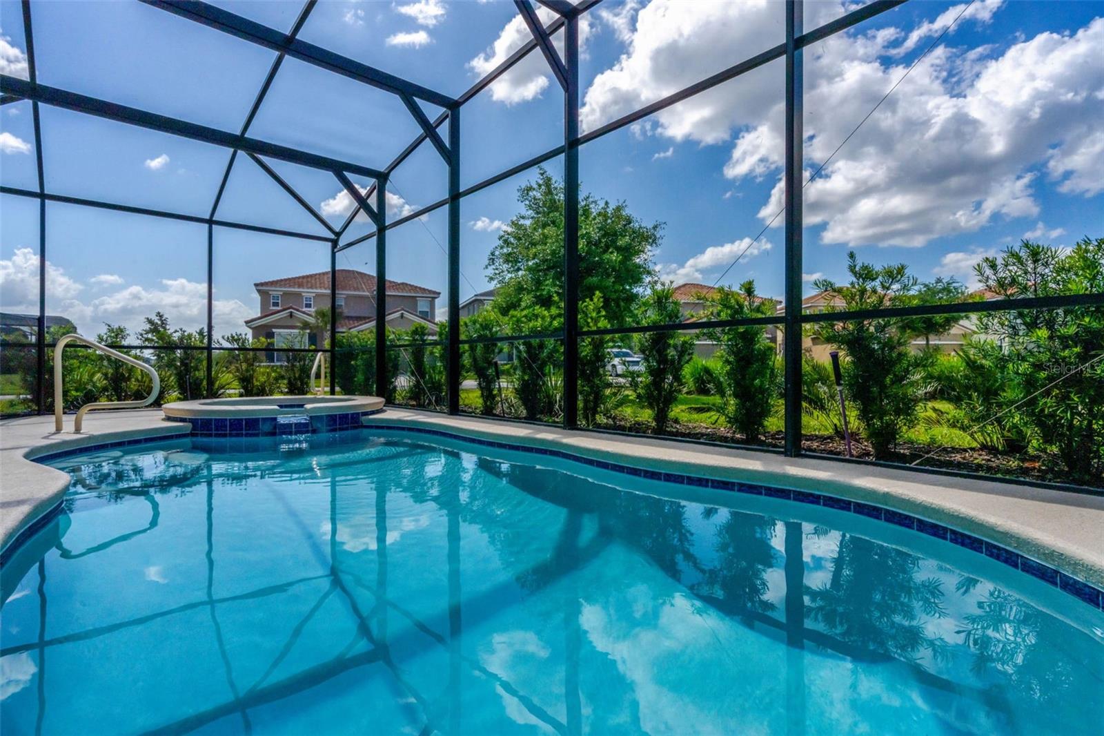 7618 OAKMOSS LOOP
