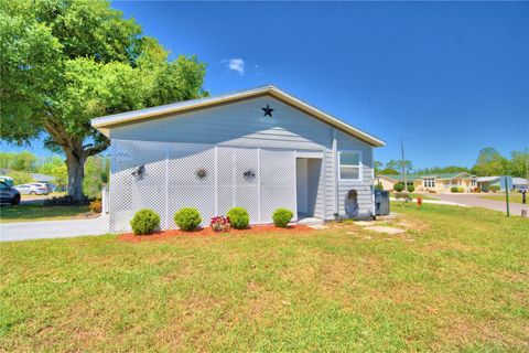 A home in LAKE WALES