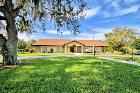 A home in LAKE WALES