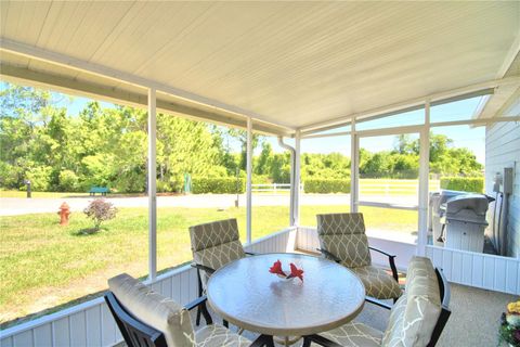 A home in LAKE WALES