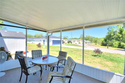 A home in LAKE WALES