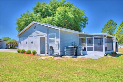 A home in LAKE WALES